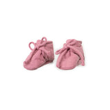 Sapatos de tecido rosa Play Up com atacadores e laço no tornozelo. Marca Play Up