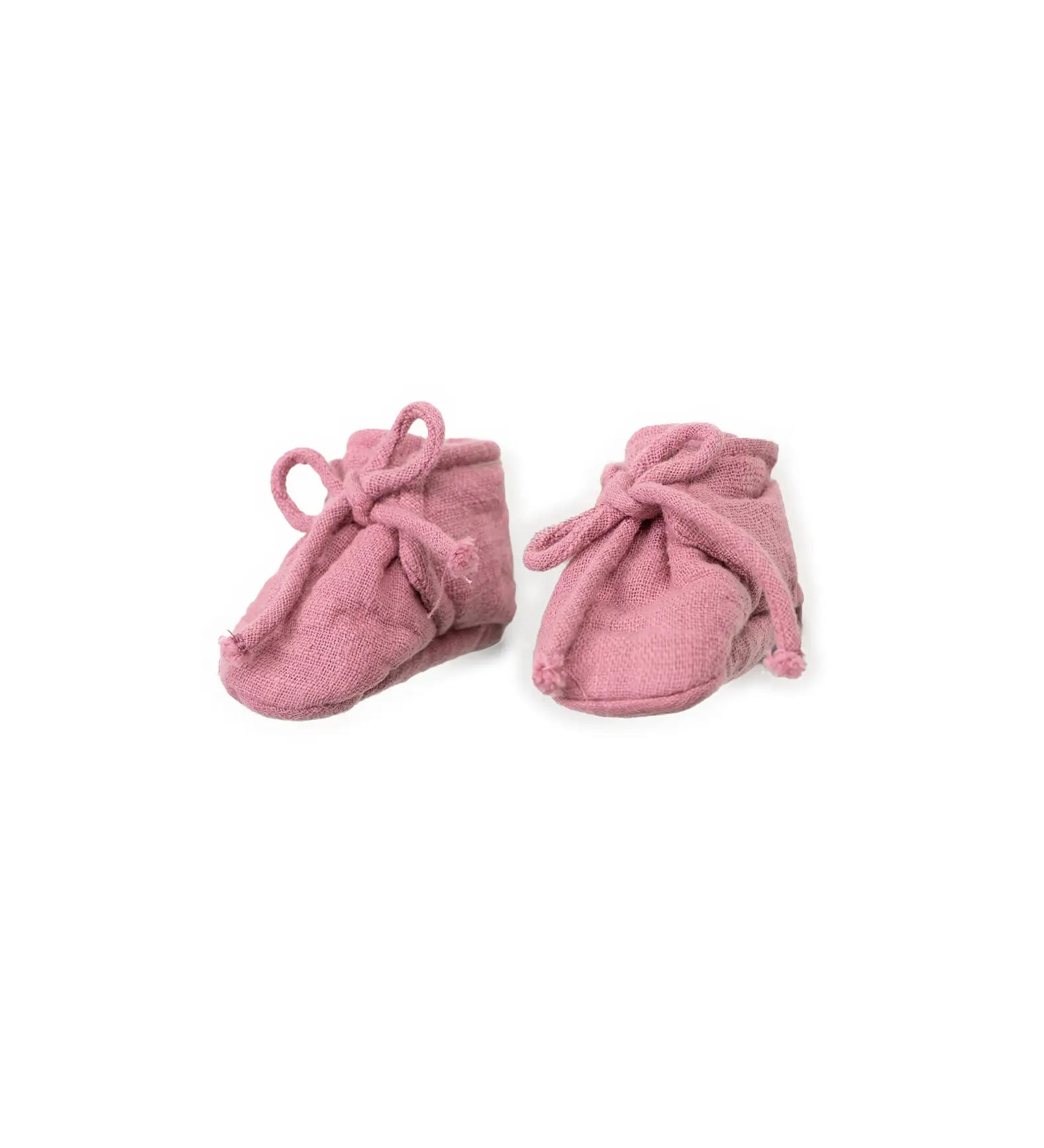 Sapatos de tecido rosa Play Up com atacadores e laço no tornozelo. Marca Play Up
