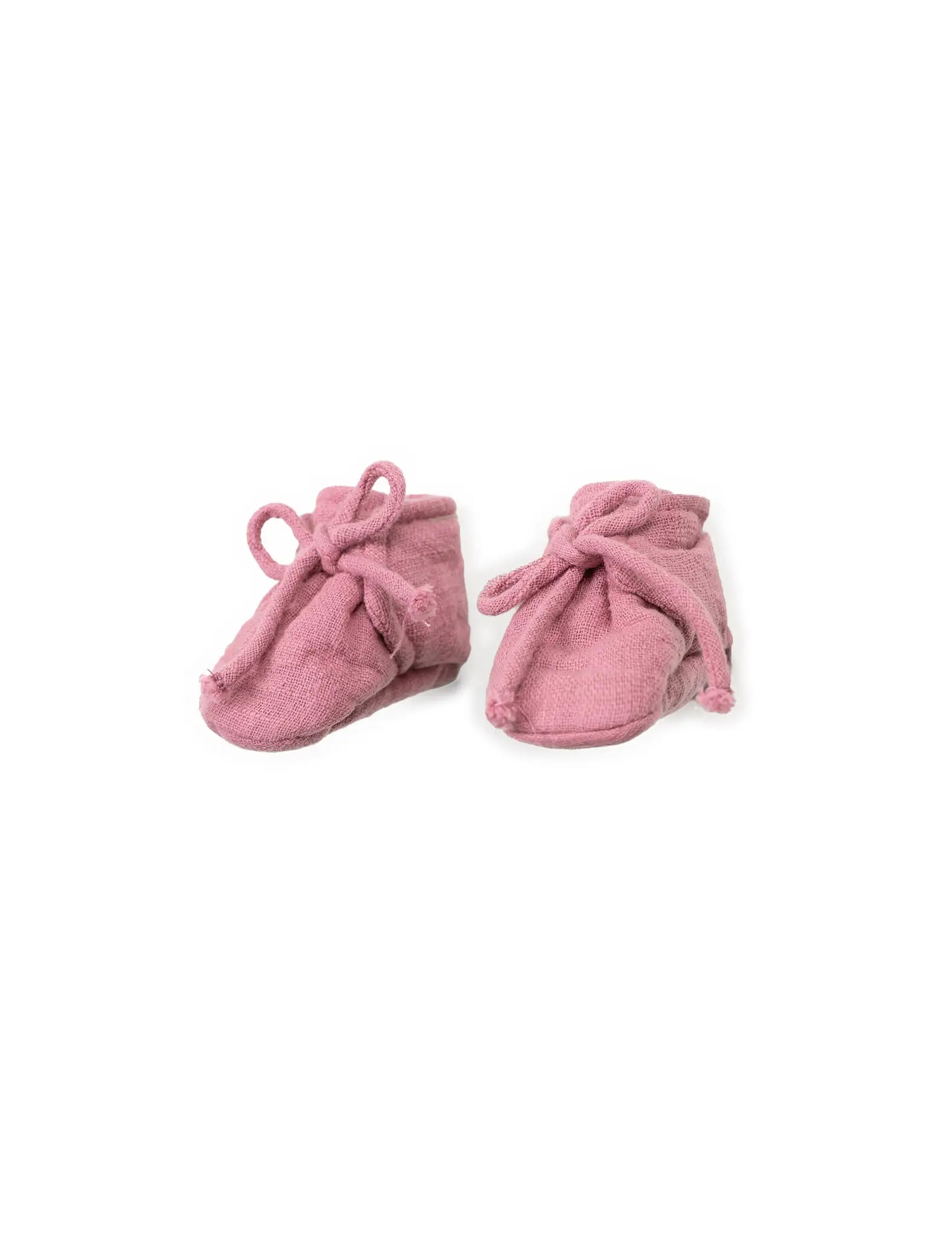 Sapatos de tecido rosa Play Up com atacadores e laço no tornozelo. Marca Play Up